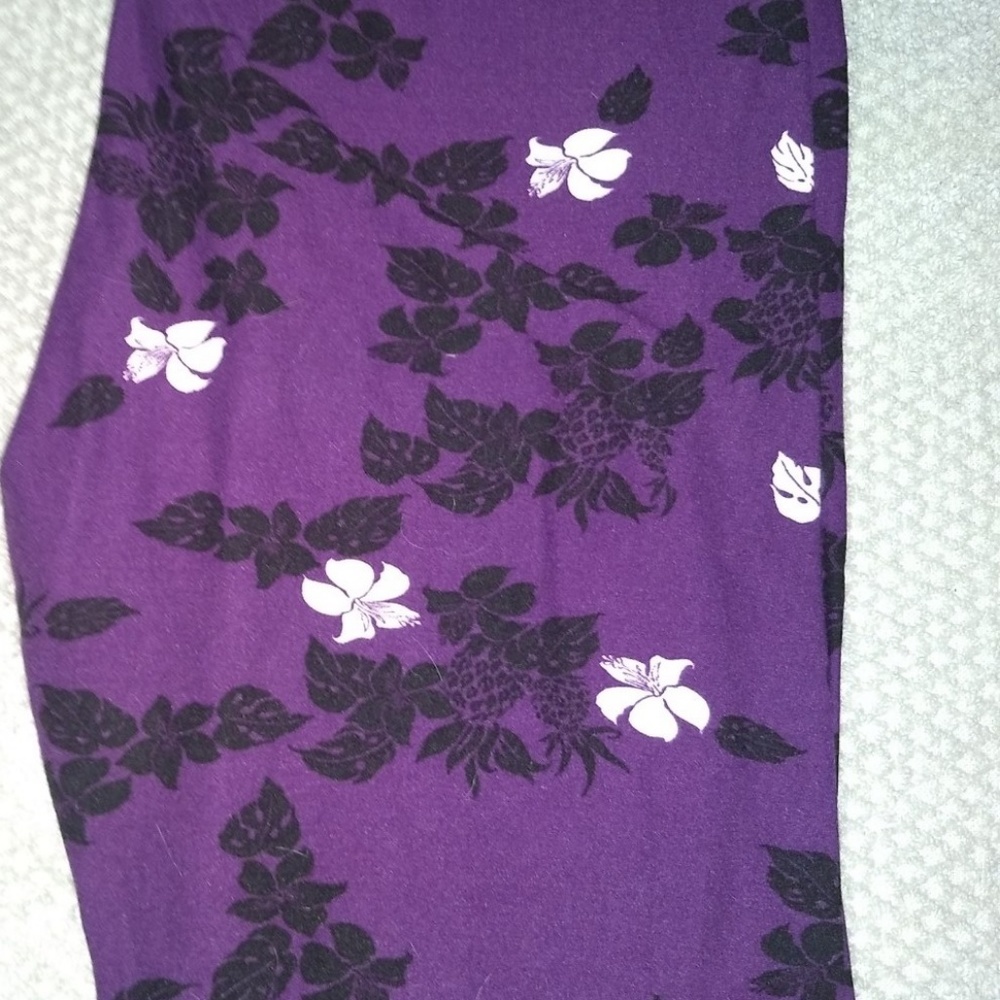TC Leggings - Picture 2 of 2